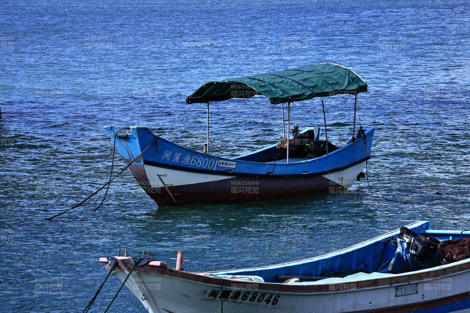 蓝船静泊海面（杏南立交观景台海边）