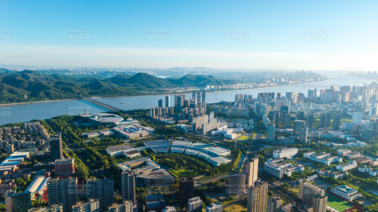 浙江省杭州市滨江区浦沿城市风光