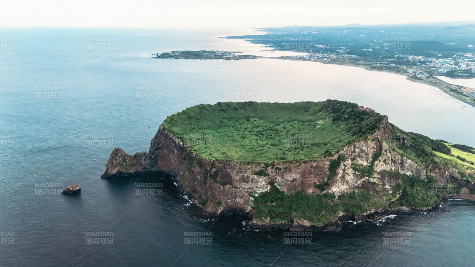 济州岛城山日出峰航拍