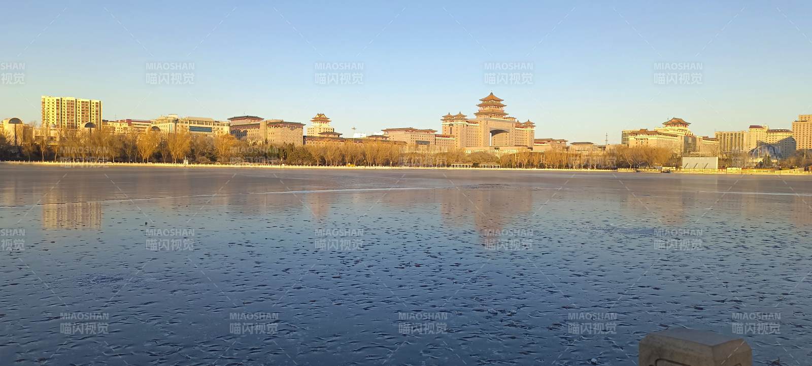 湖畔城市风光（北京）