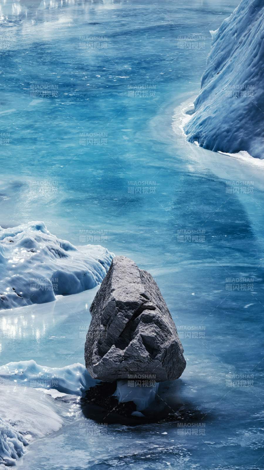 冰川孤石