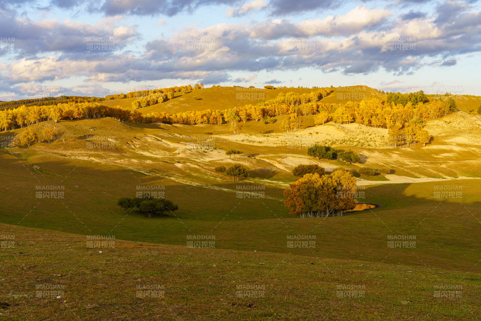 乌兰布统秋日草原风光