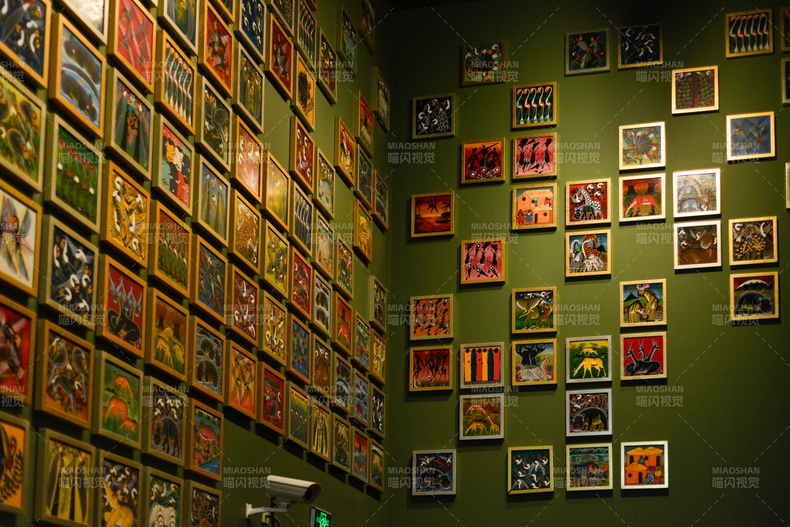 上海自然博物館畫(huà)廊墻上的藝術(shù)展