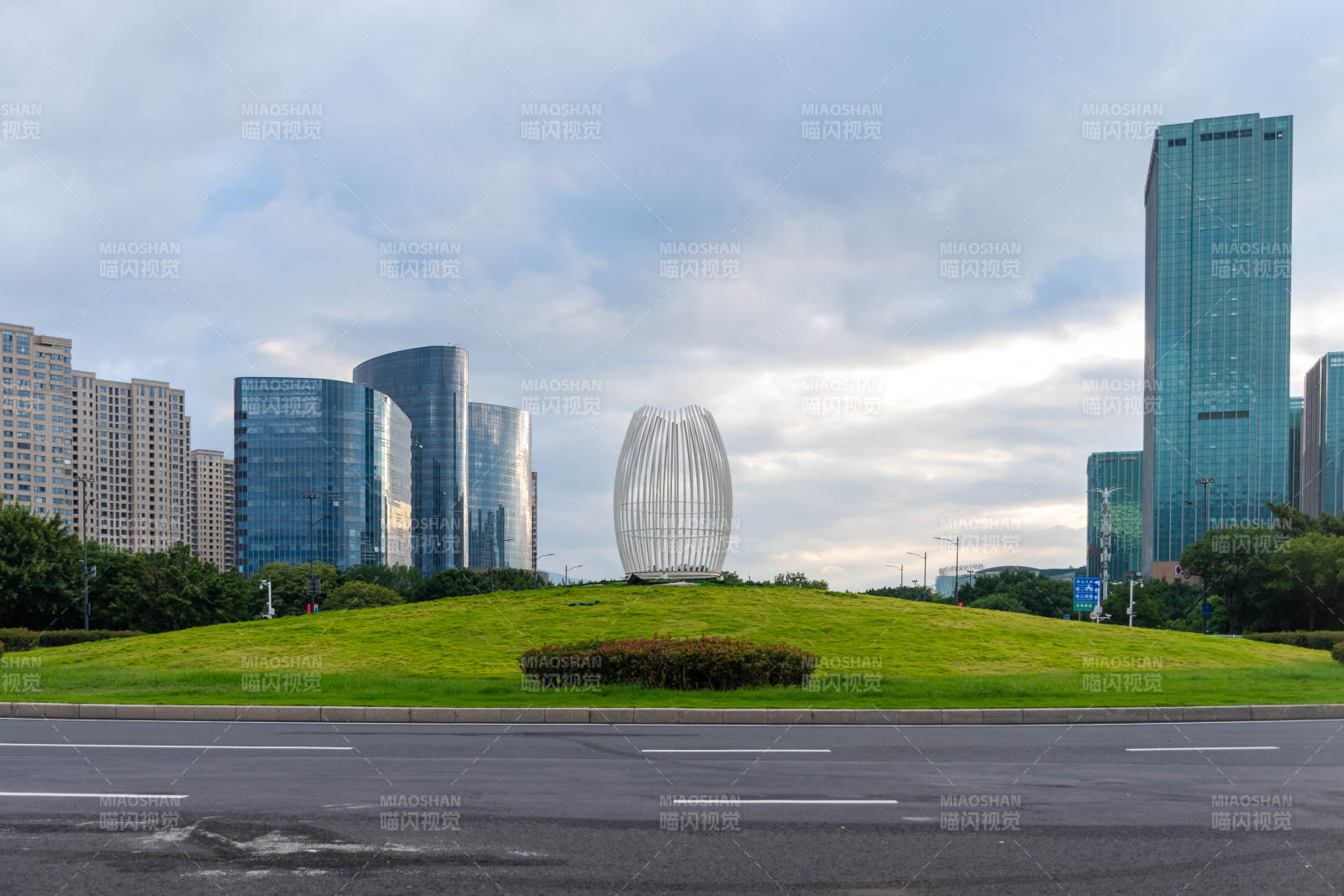 福州城市绿洲与摩天楼