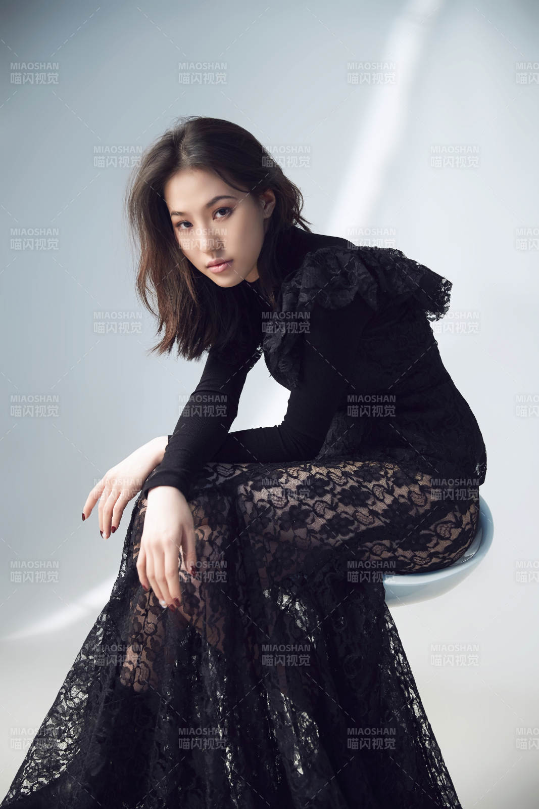 漂亮的哥特女孩的特寫肖像