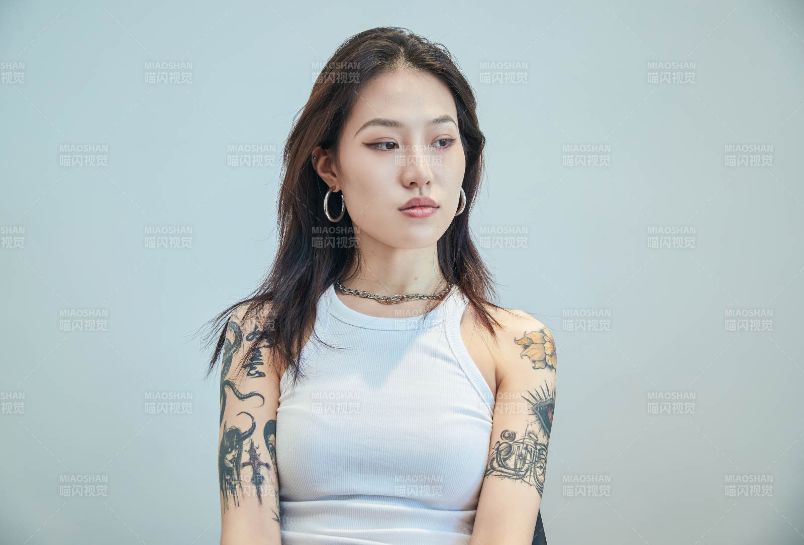 酷酷的歐美風(fēng)亞洲少少女