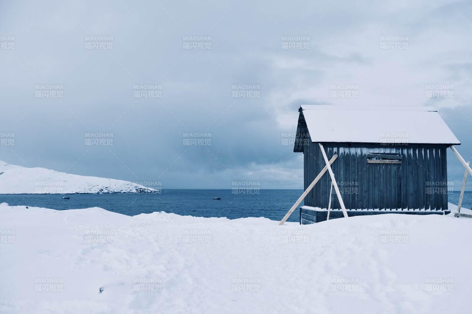 北極圈雪地小屋靜謐冬景