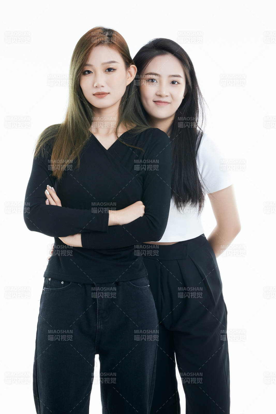 可愛的亞洲閨蜜少女