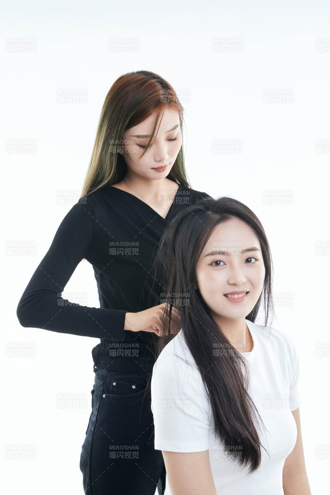 可愛的亞洲閨蜜少女