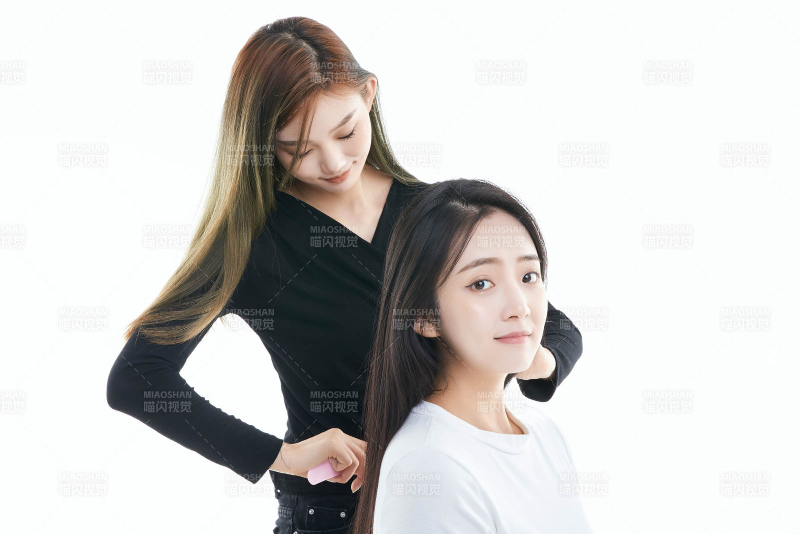 可愛的亞洲閨蜜少女