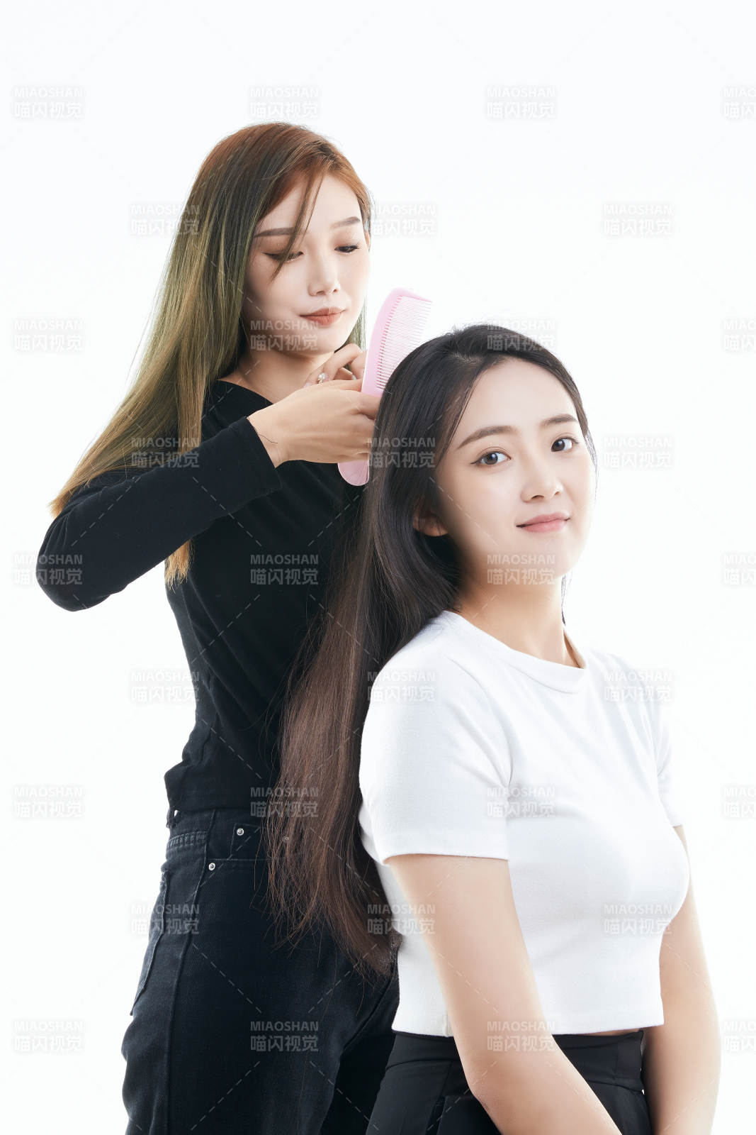 可愛的亞洲閨蜜少女