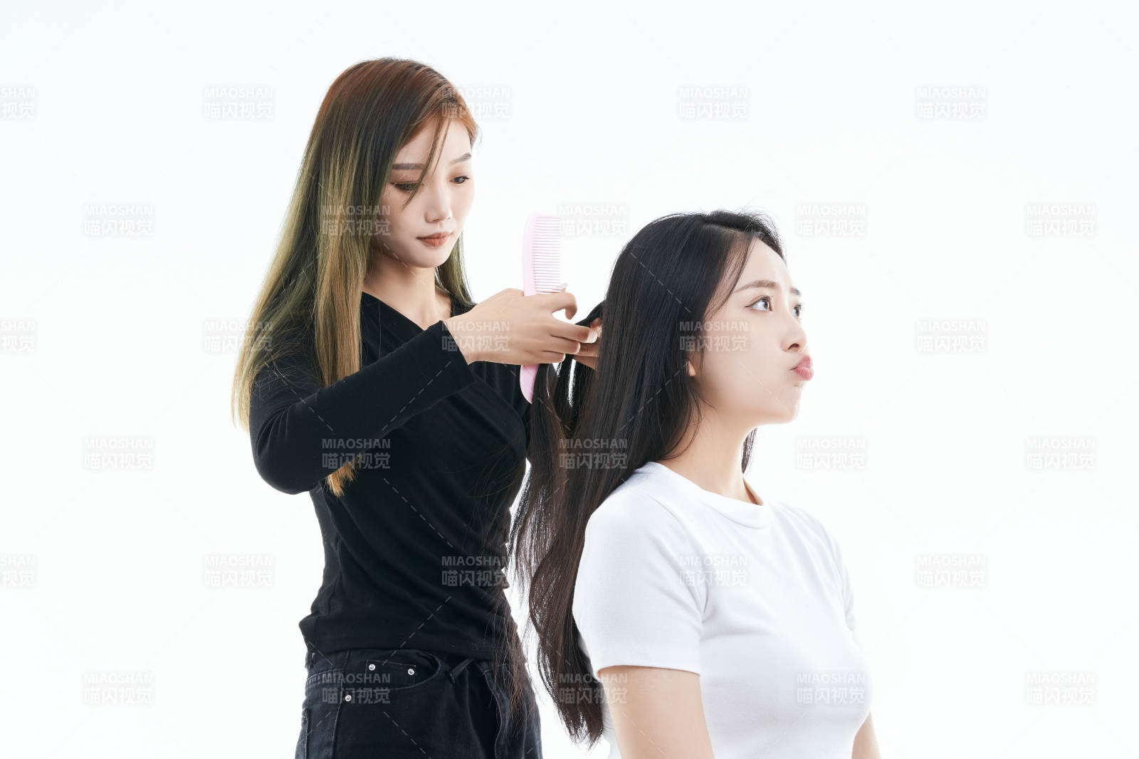 可愛的亞洲閨蜜少女