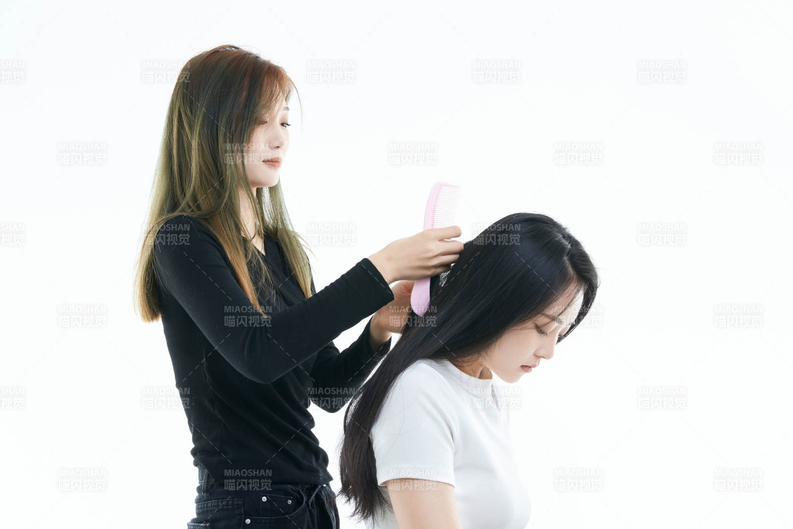 可愛的亞洲閨蜜少女