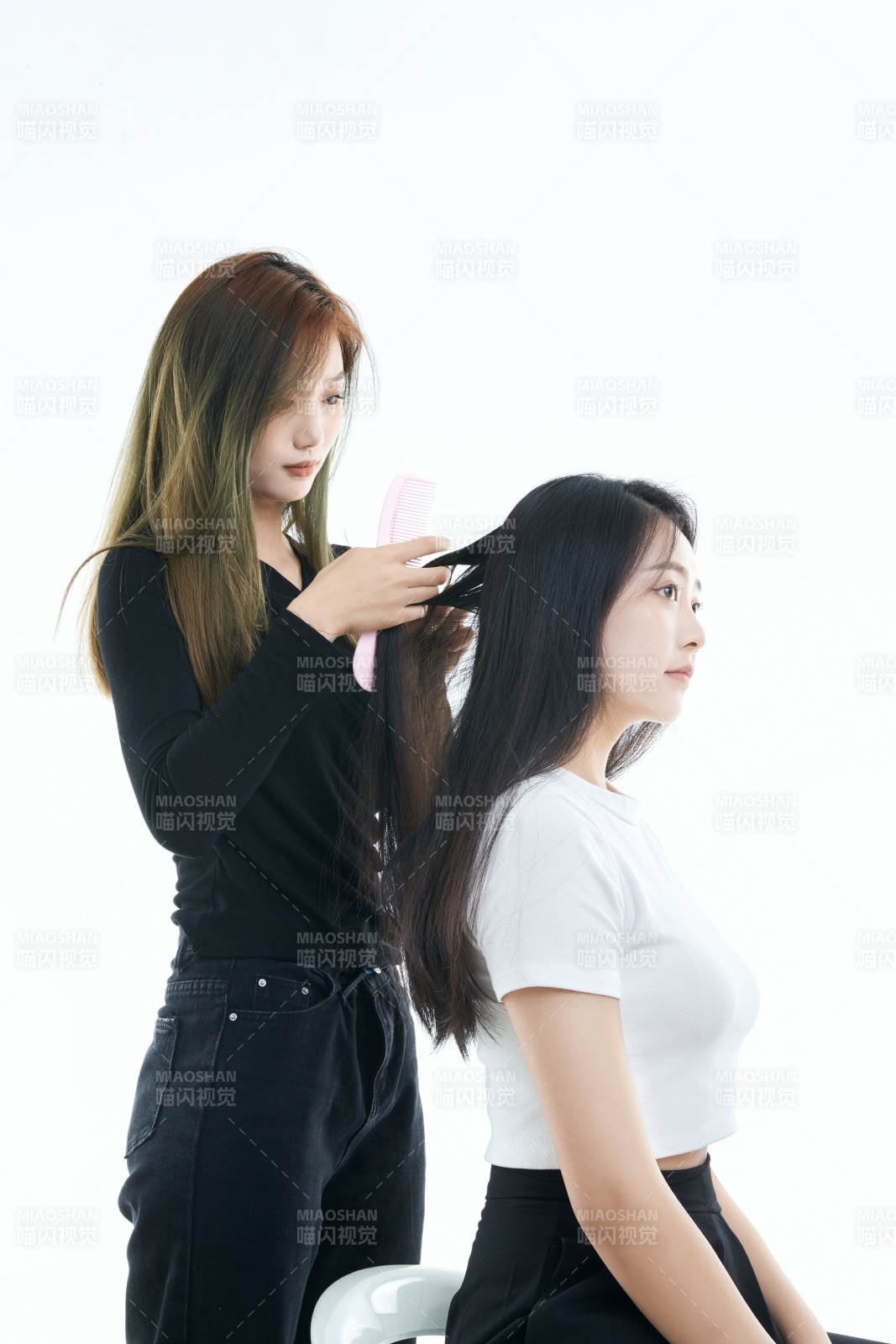 可愛的亞洲閨蜜少女