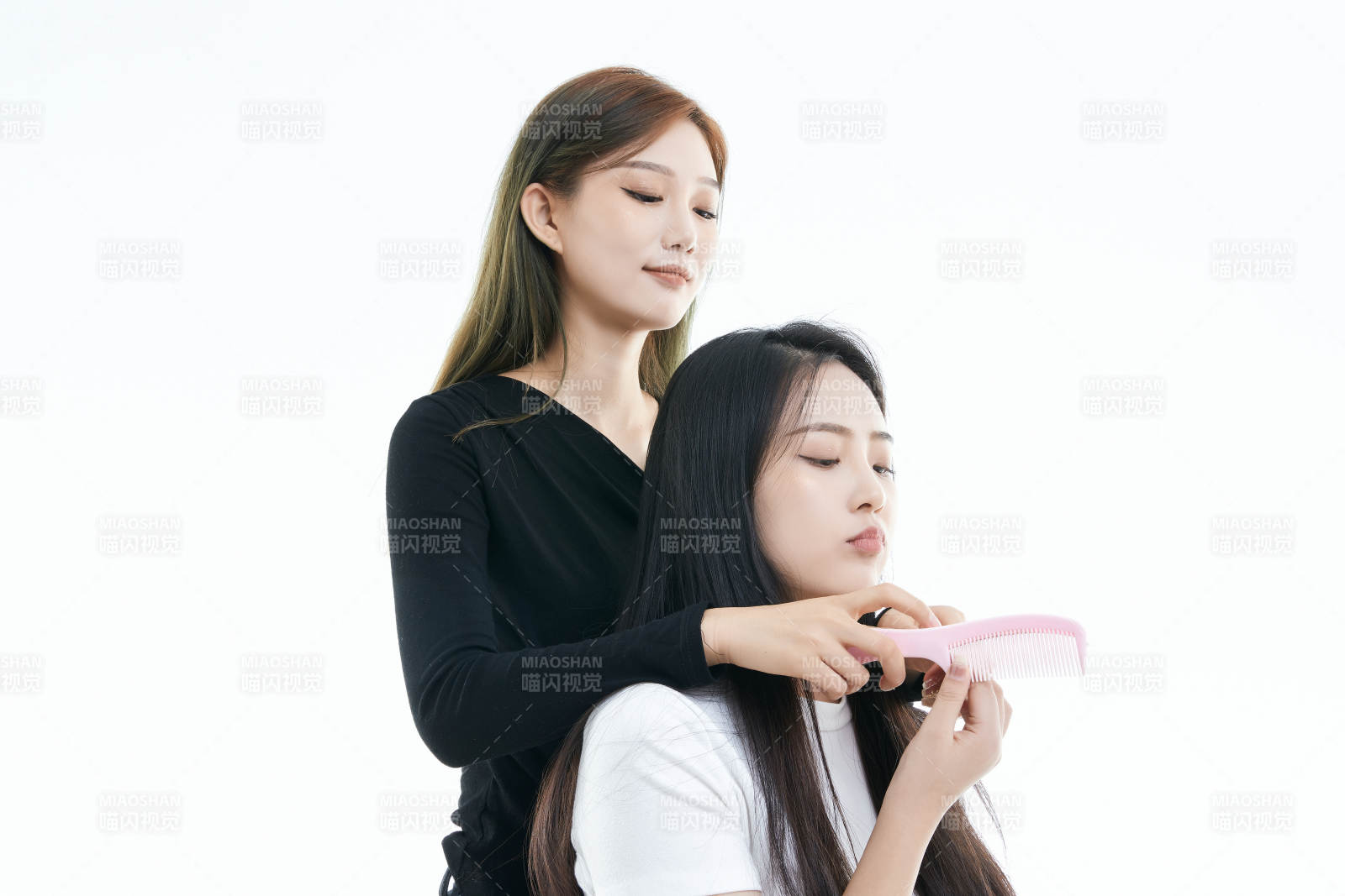 可愛的亞洲閨蜜少女