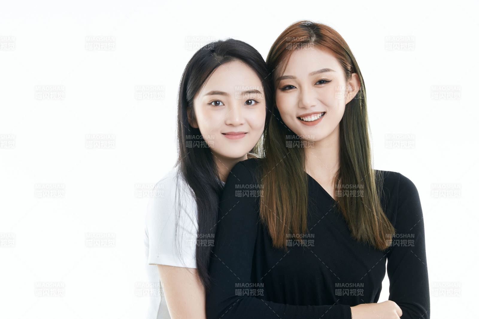 可愛的亞洲閨蜜少女