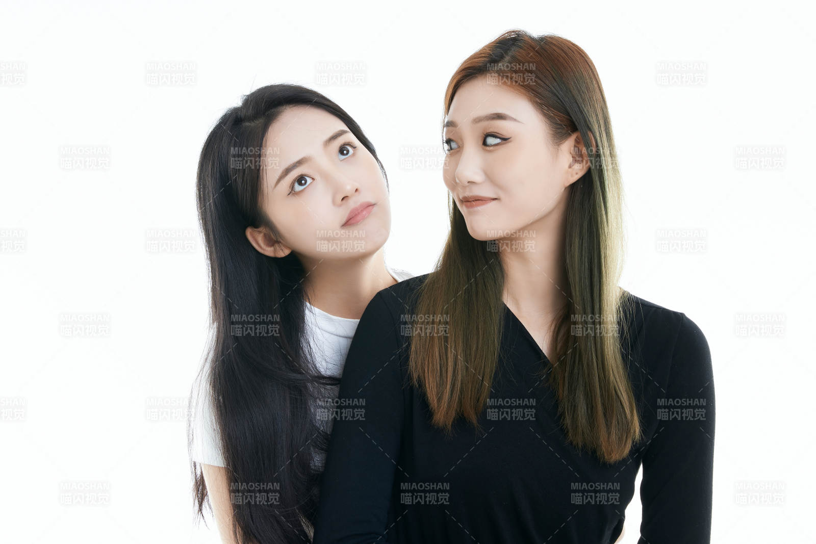 可愛的亞洲閨蜜少女