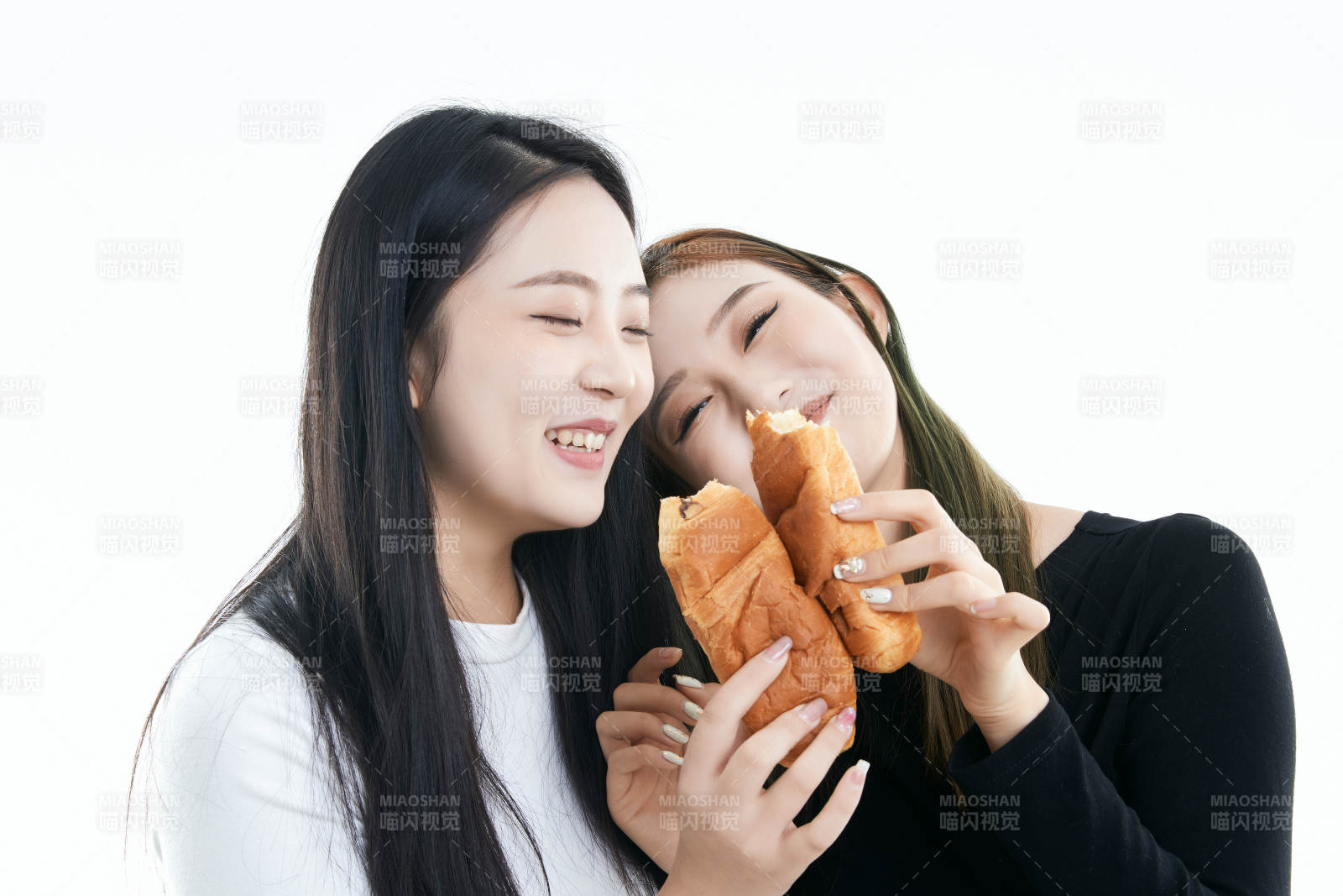 可愛的亞洲閨蜜少女