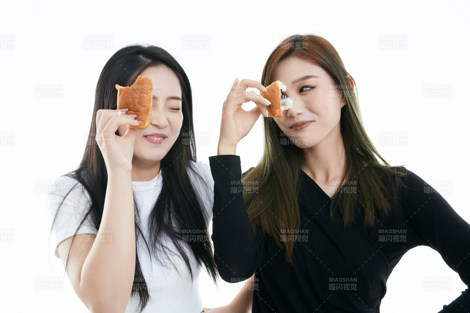 可愛的亞洲閨蜜少女