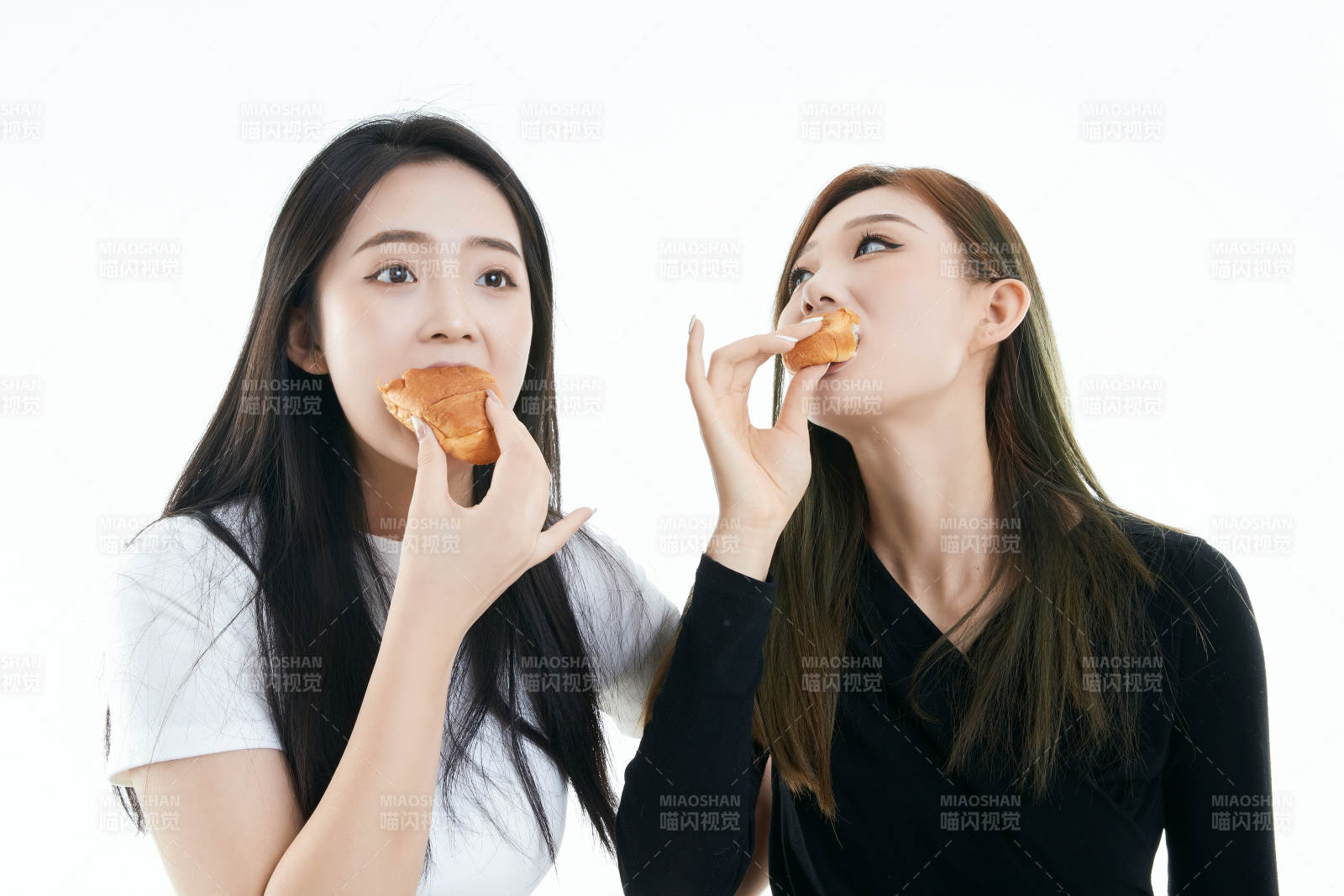 可愛的亞洲閨蜜少女