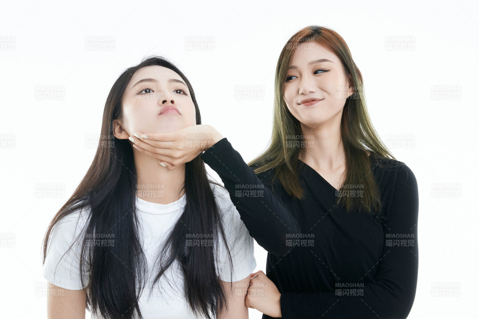 可愛的亞洲閨蜜少女