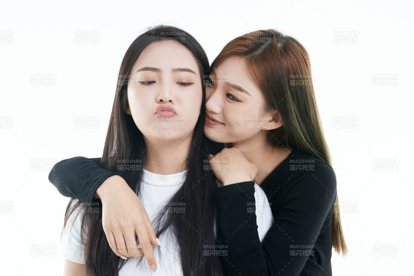 可愛的亞洲閨蜜少女