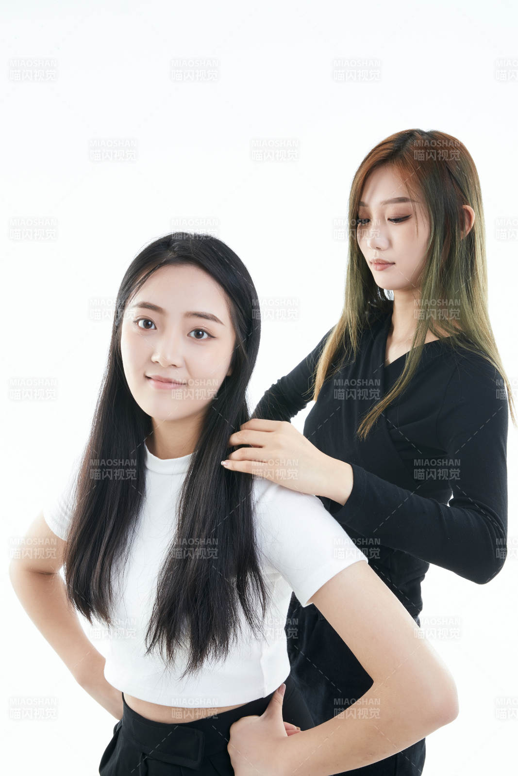 可愛的亞洲閨蜜少女