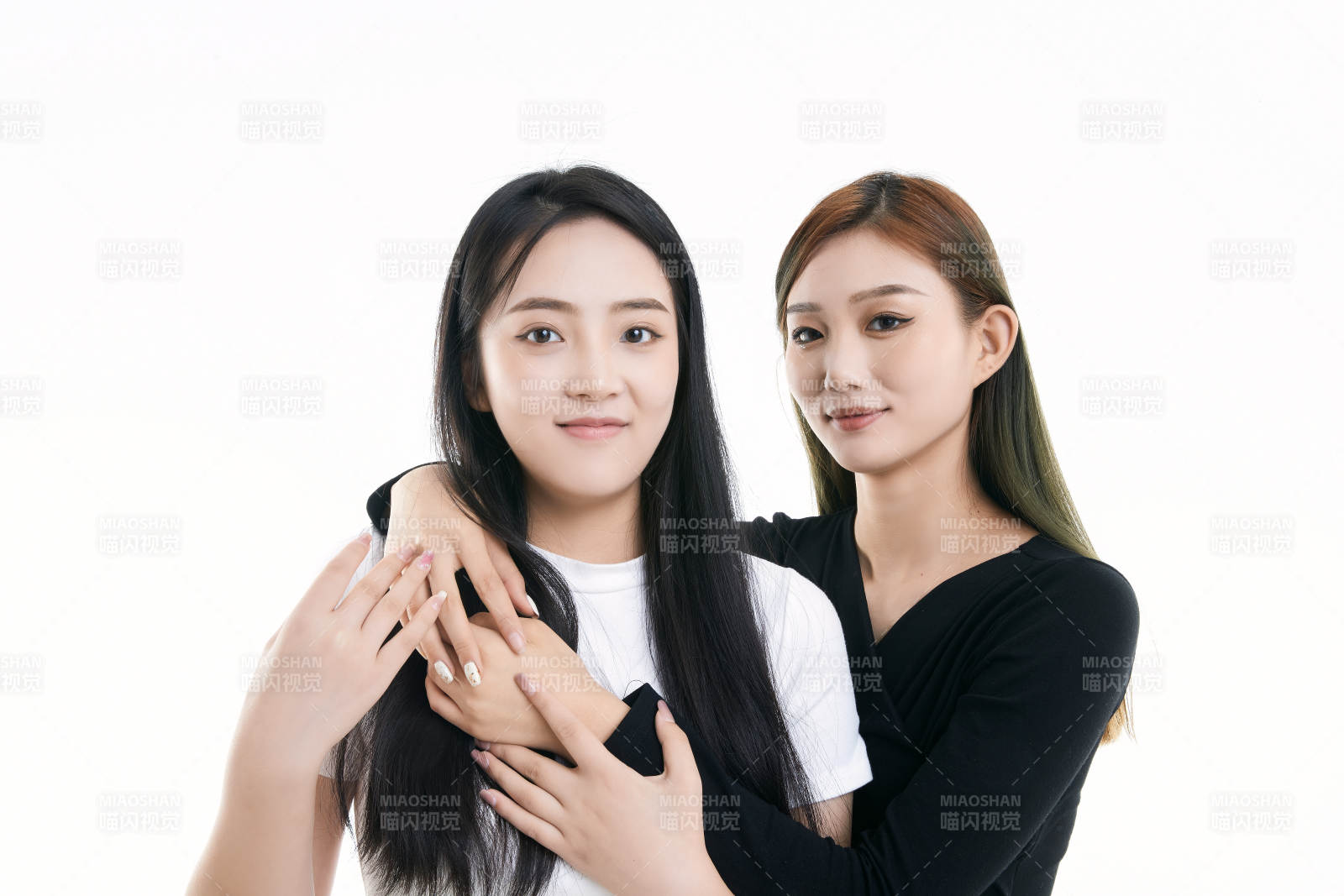 可愛的亞洲閨蜜少女