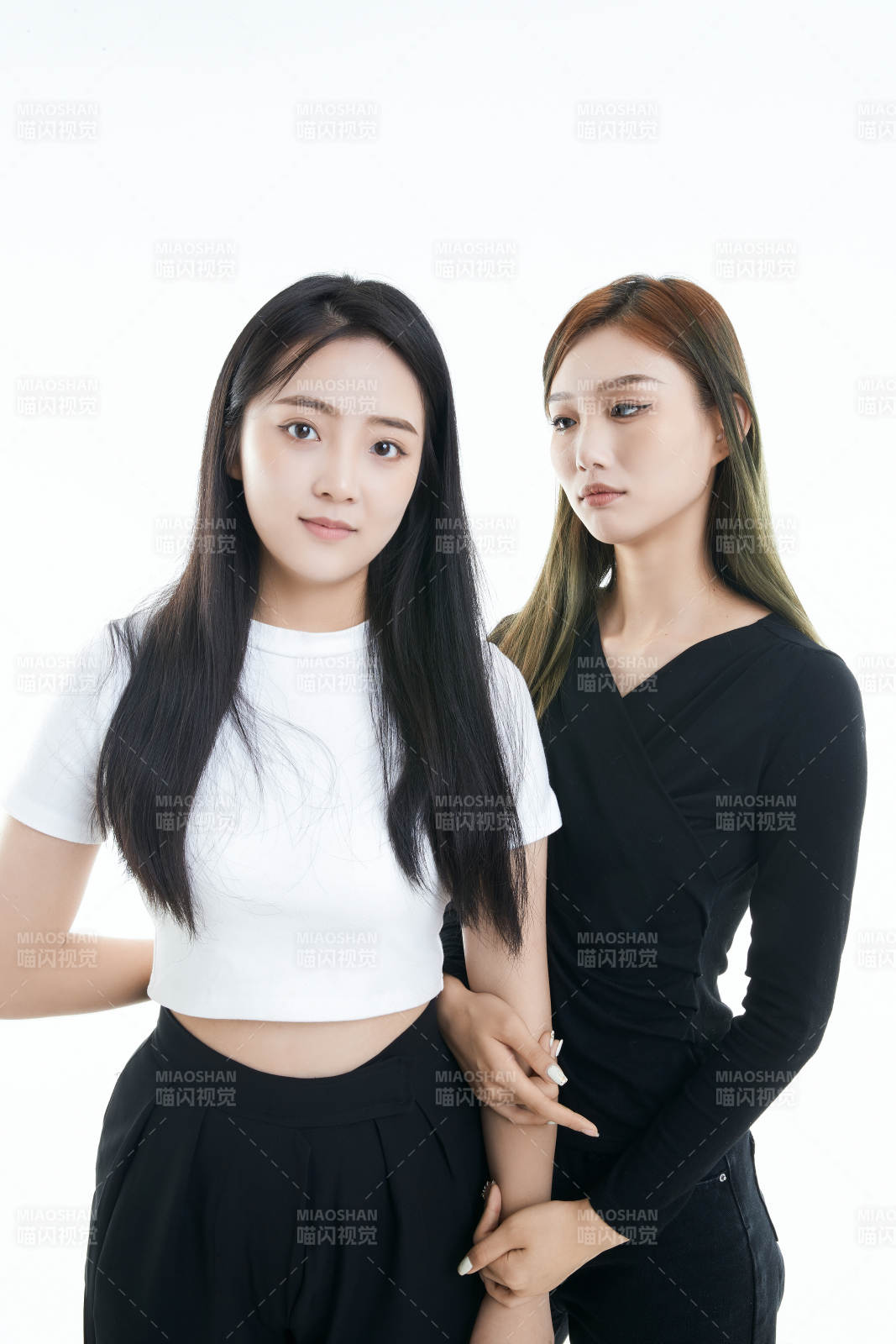 可愛的亞洲閨蜜少女