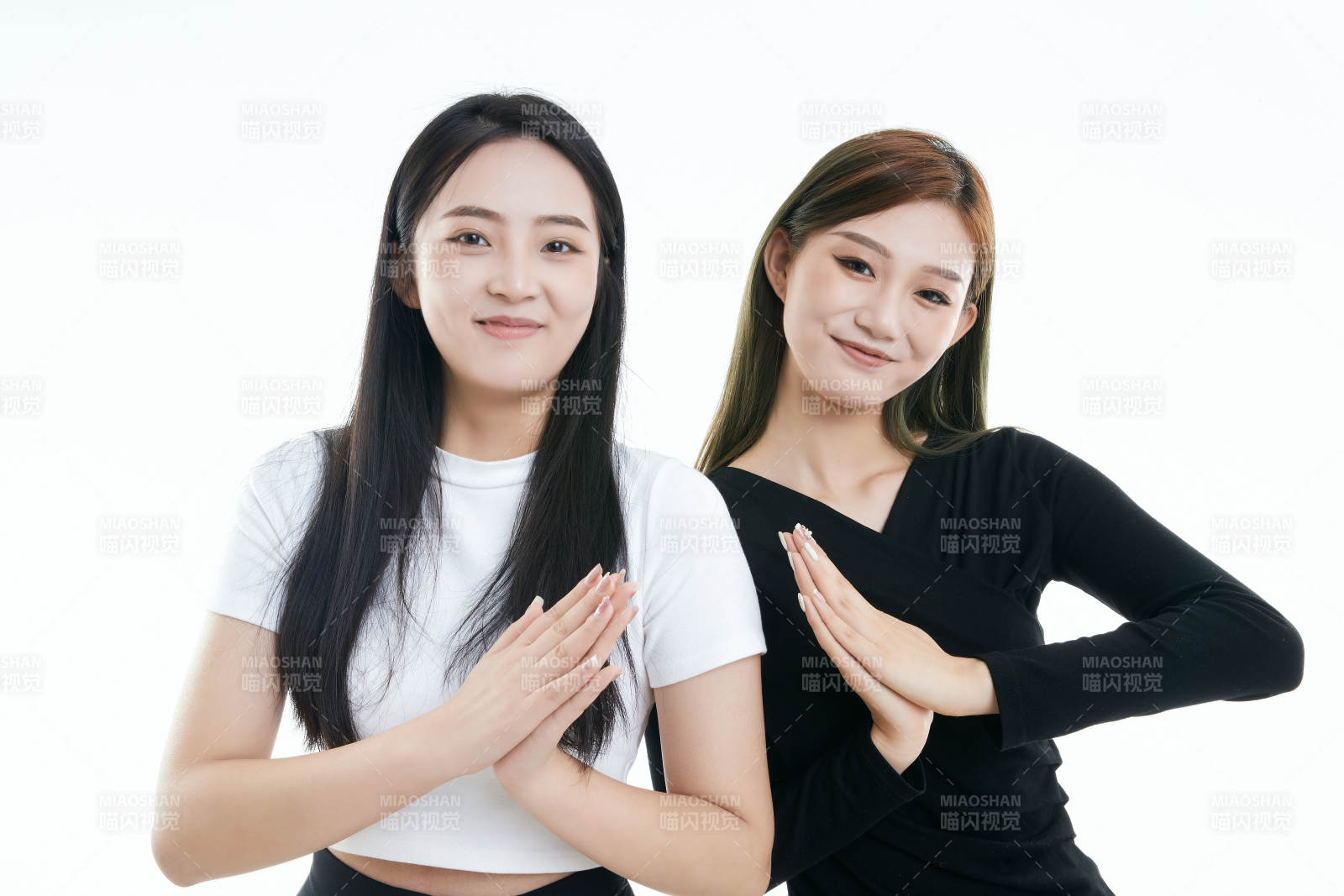 可愛的亞洲閨蜜少女