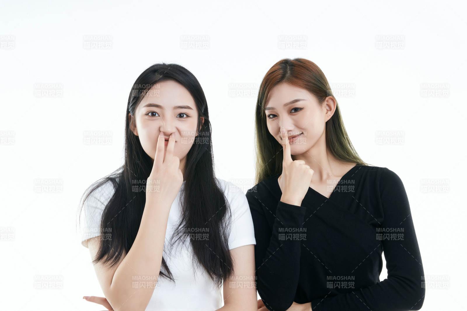 可愛的亞洲閨蜜少女