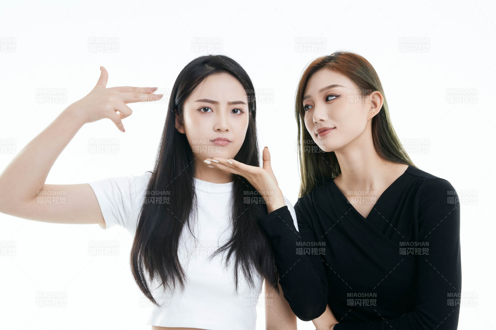 可愛的亞洲閨蜜少女