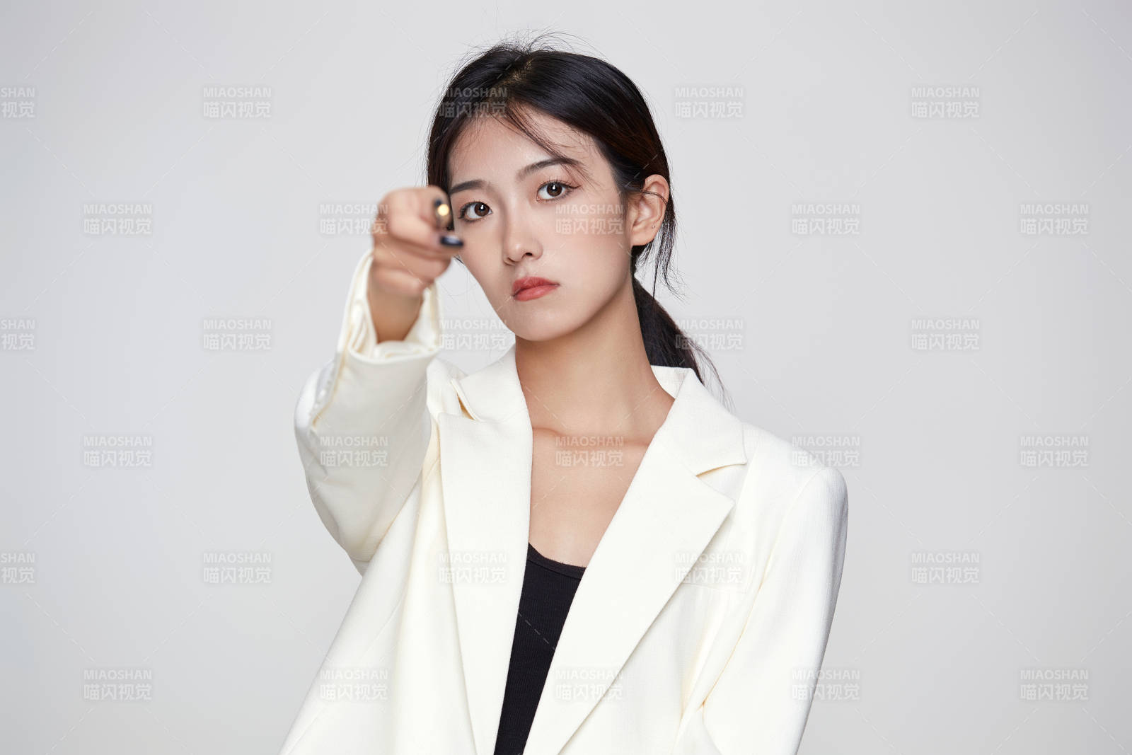 商務(wù)職業(yè)女性文員公關(guān)