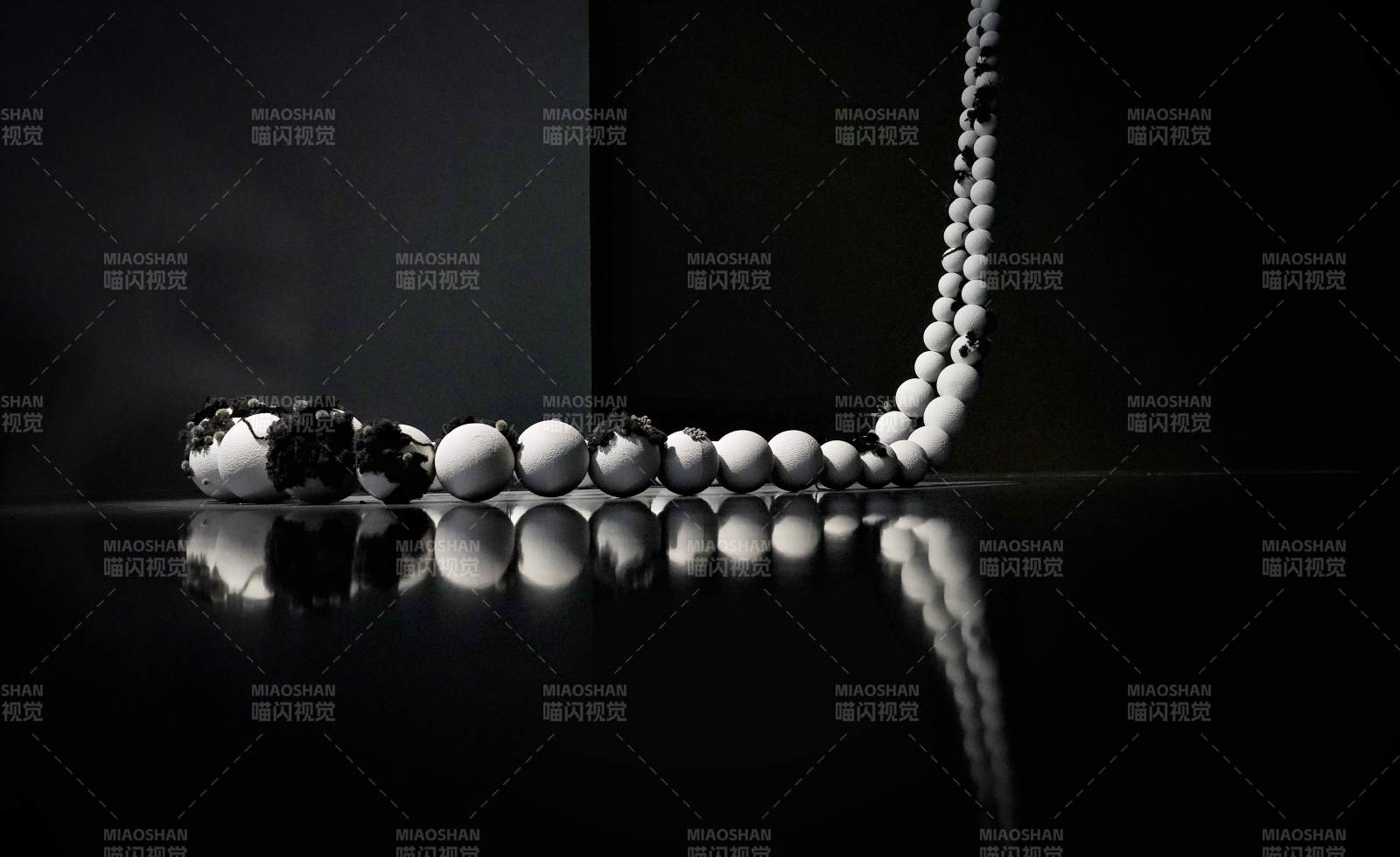 珍珠項鏈靜謐之美