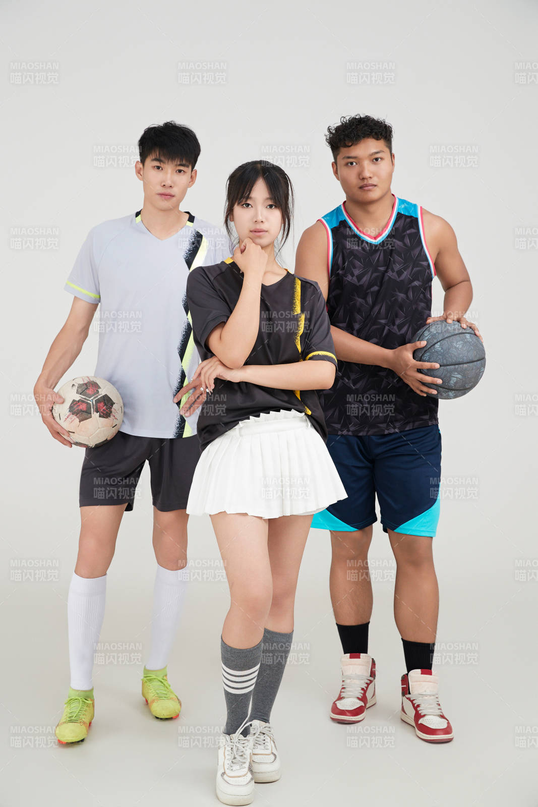 足球 籃球運動員以及拉拉隊長形象