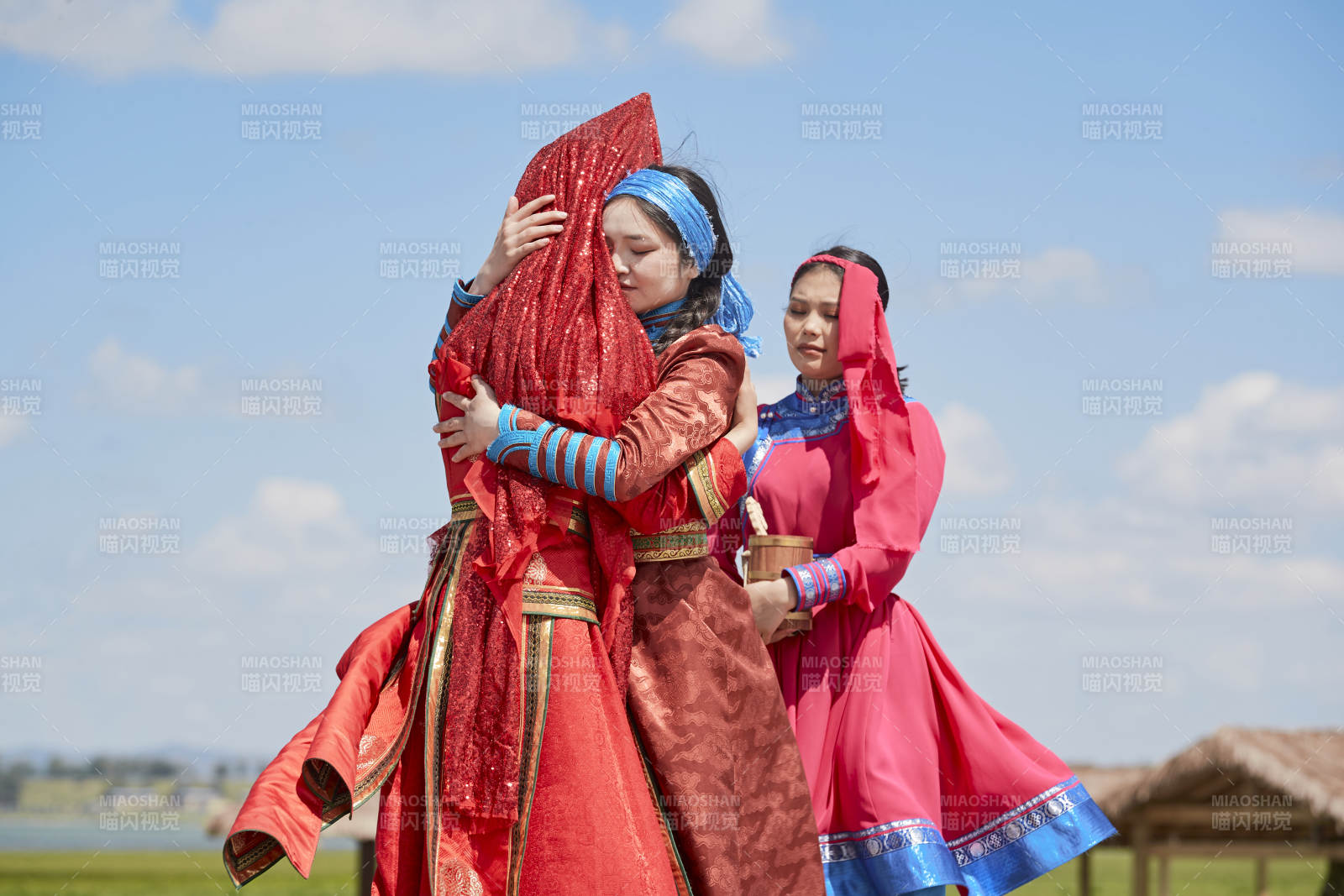 草原上的傳統(tǒng)蒙古族婚禮儀式