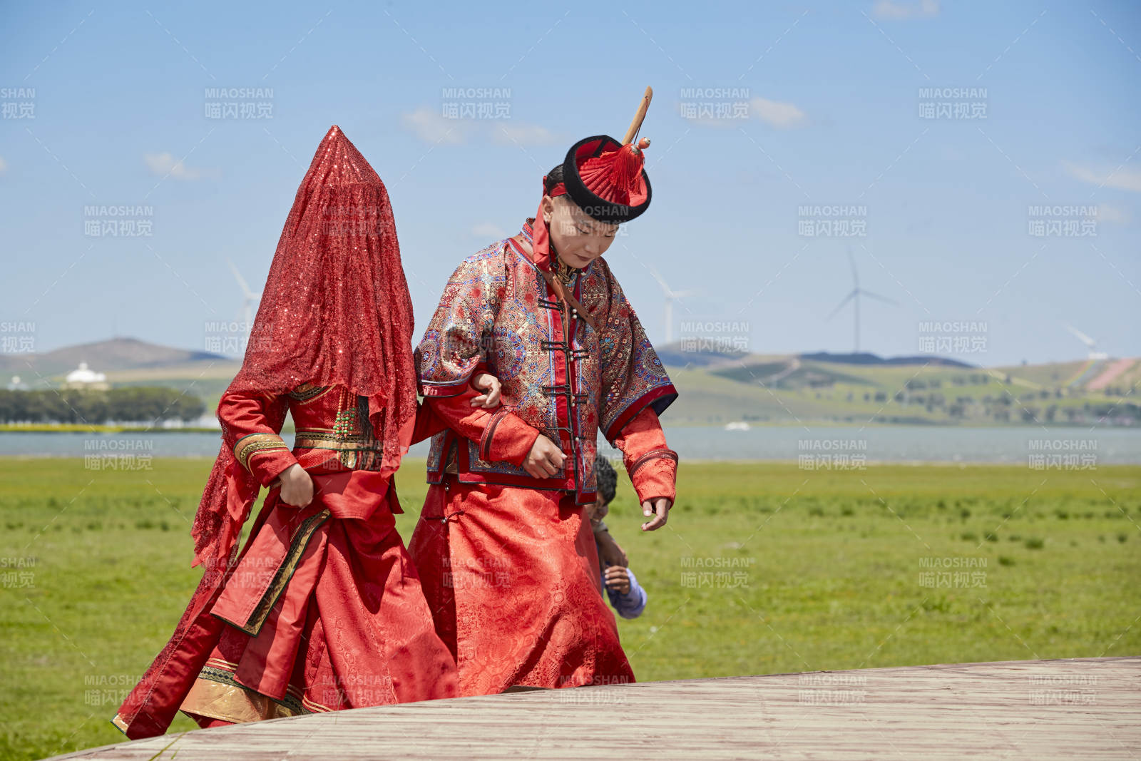 草原上的傳統蒙古族婚禮儀式