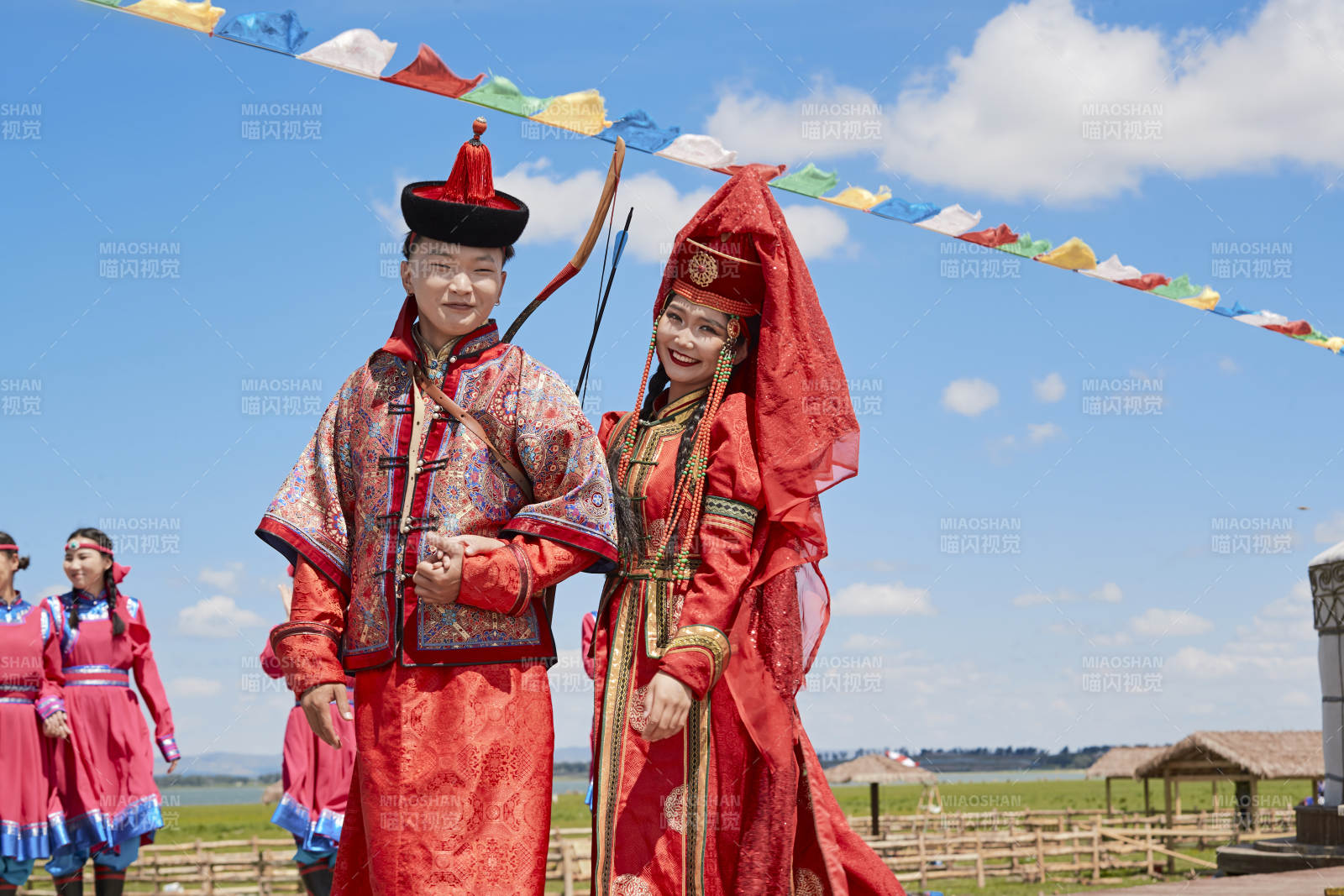 草原上的傳統蒙古族婚禮儀式