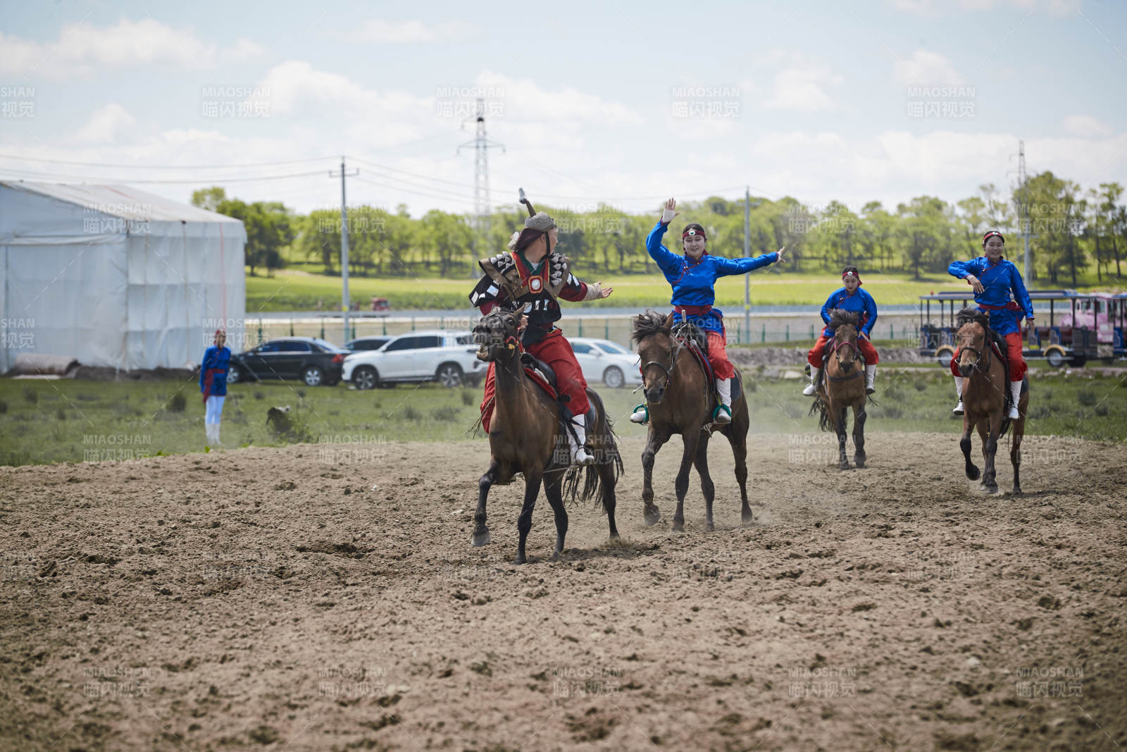 河北省沽源县库伦淖尔景区的蒙古马术表演