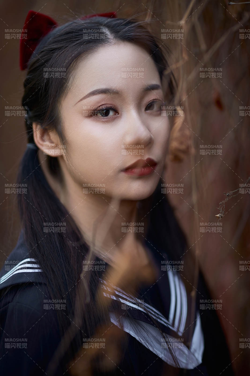 日系戶外公園穿jk校服的少女