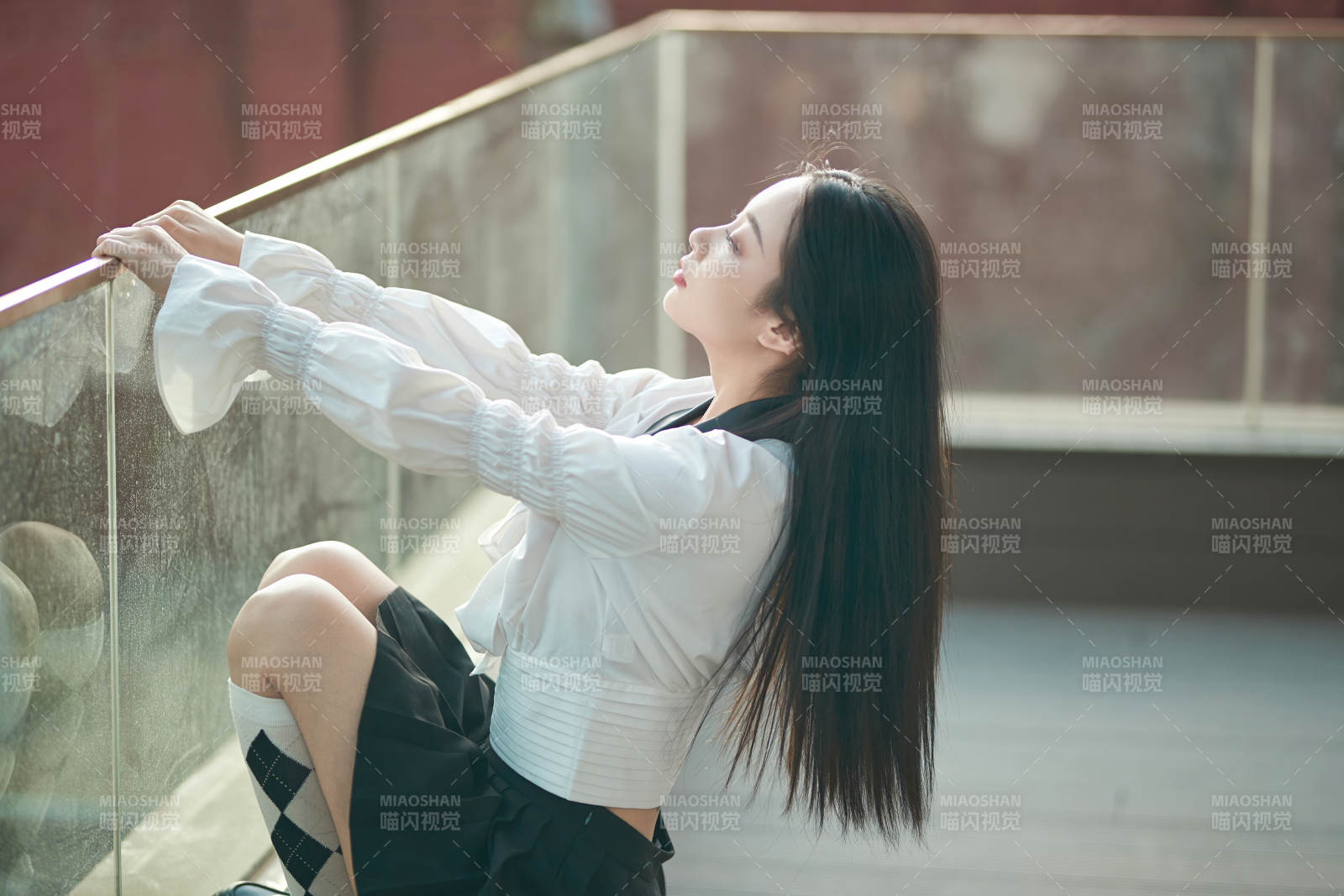 日系戶外公園穿jk校服的少女