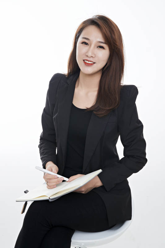 亚洲职业女性文员公关