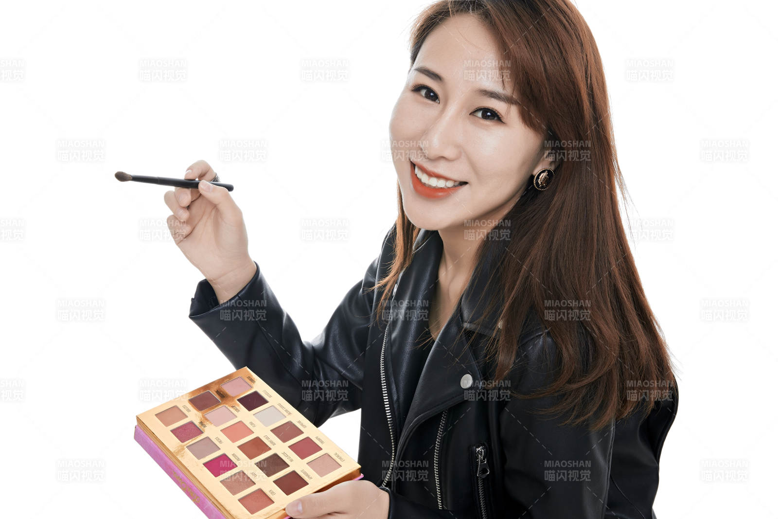 女性職業化妝師