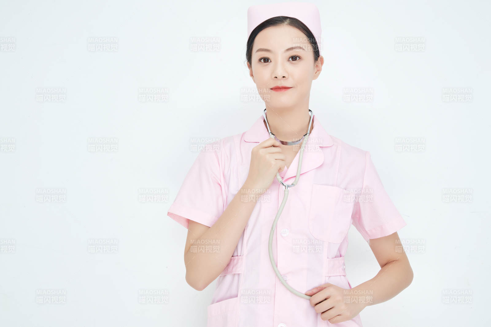 采集病例化驗檢測樣本的外科手術醫生