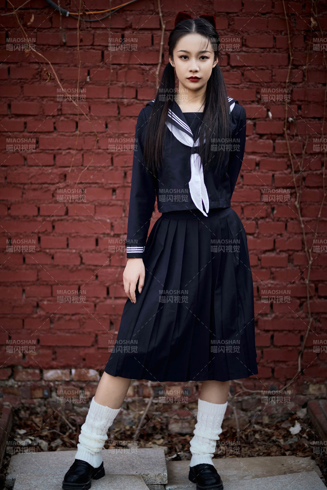 日系戶外公園穿jk校服的少女