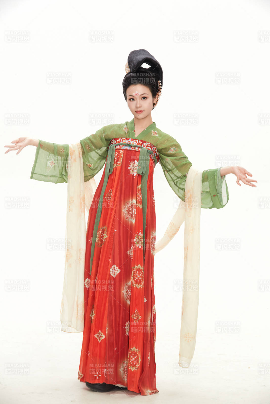 大唐风韵女性古装妆容造型