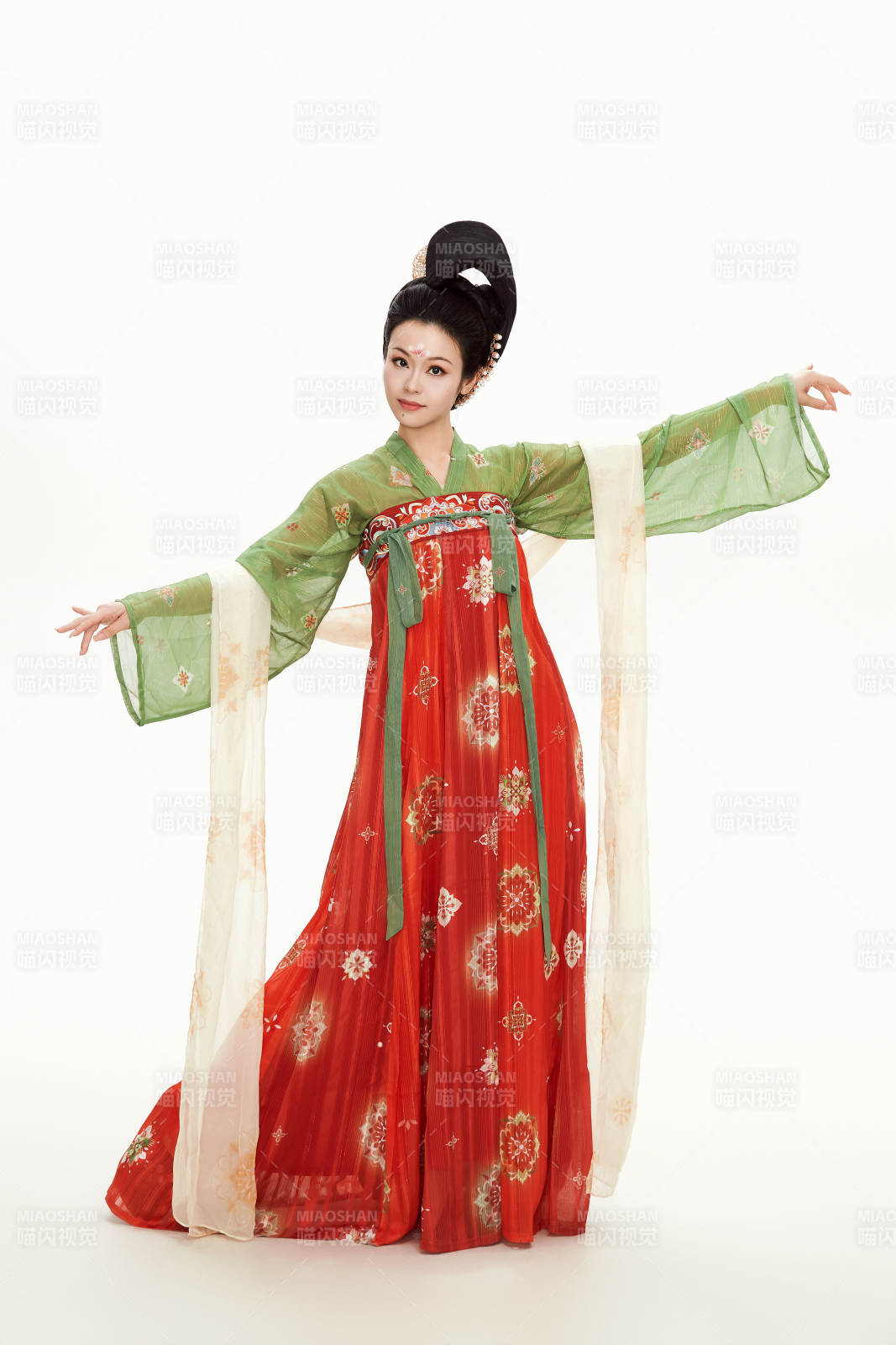 大唐風韻女性古裝妝容造型