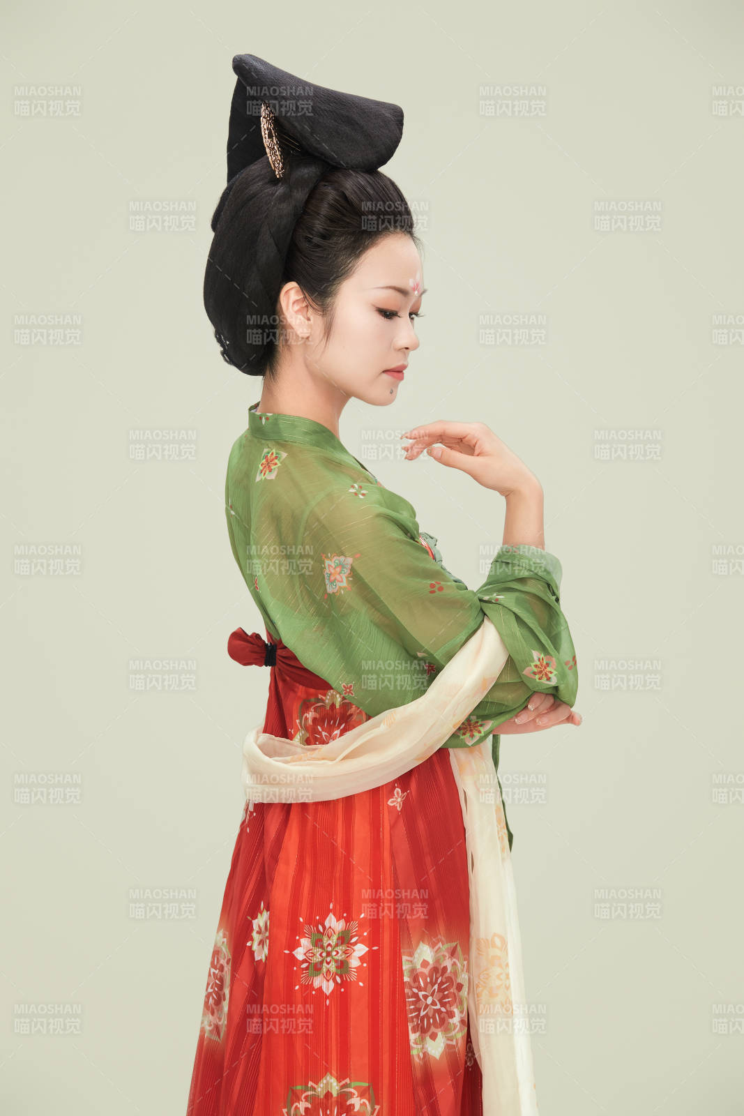 大唐風(fēng)韻女性古裝妝容造型