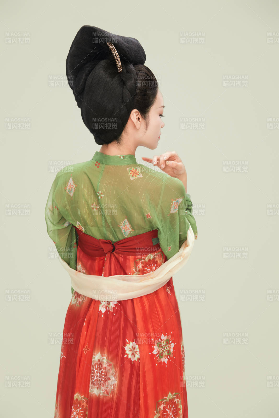 大唐風韻女性古裝妝容造型