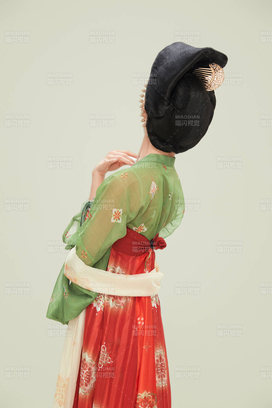 大唐風韻女性古裝妝容造型